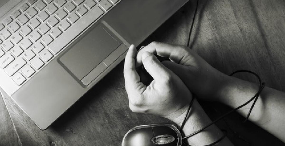 SBU Professor Develops Screening Tool for Internet Addiction